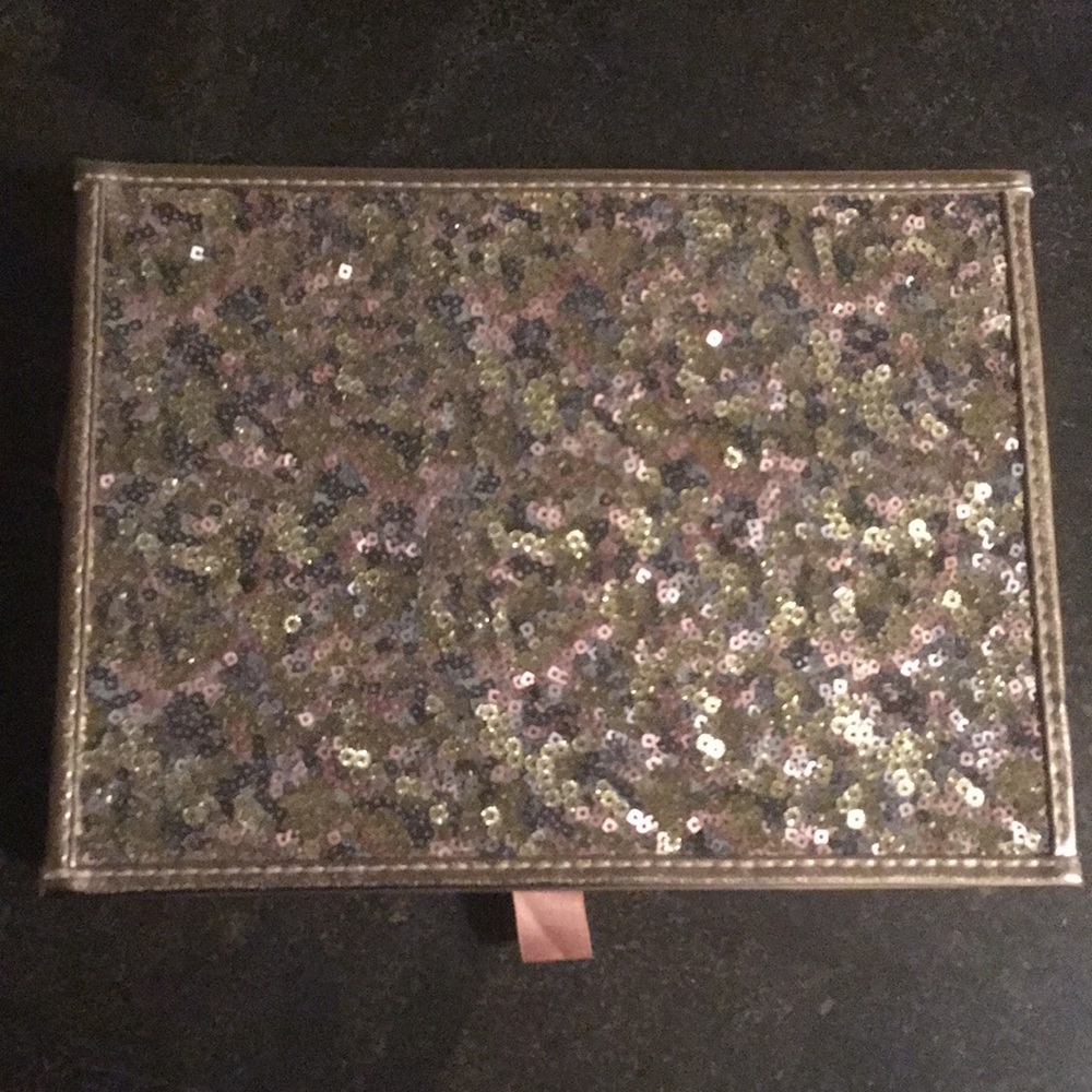 Tarte Greatest Glitz Collector’s Set.